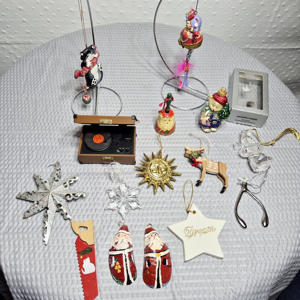Mikasa Crystal Angle Ornament & Mix of other Festive Ornaments (15 total)